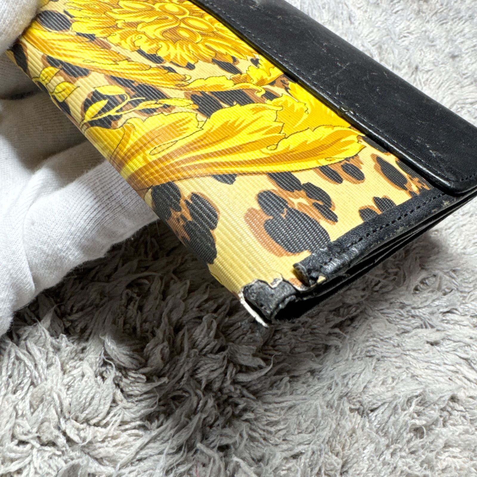 GIANNI VERSACE ベルサーチ 長財布 レザー ブラック×イエロー系 - メルカリ