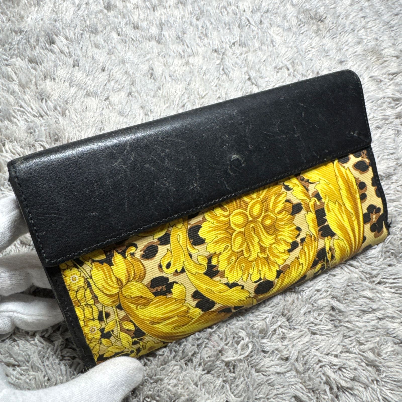 GIANNI VERSACE ベルサーチ 長財布 レザー ブラック×イエロー系 - メルカリ