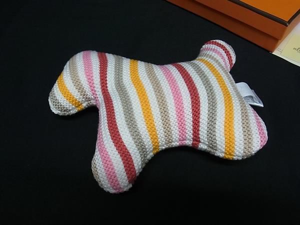 エルメスの子供向け(鈴入りなので振ると鳴ります)ぬいぐるみです。 エルメスの子供向け(鈴入りなので振ると鳴ります)ぬいぐるみです