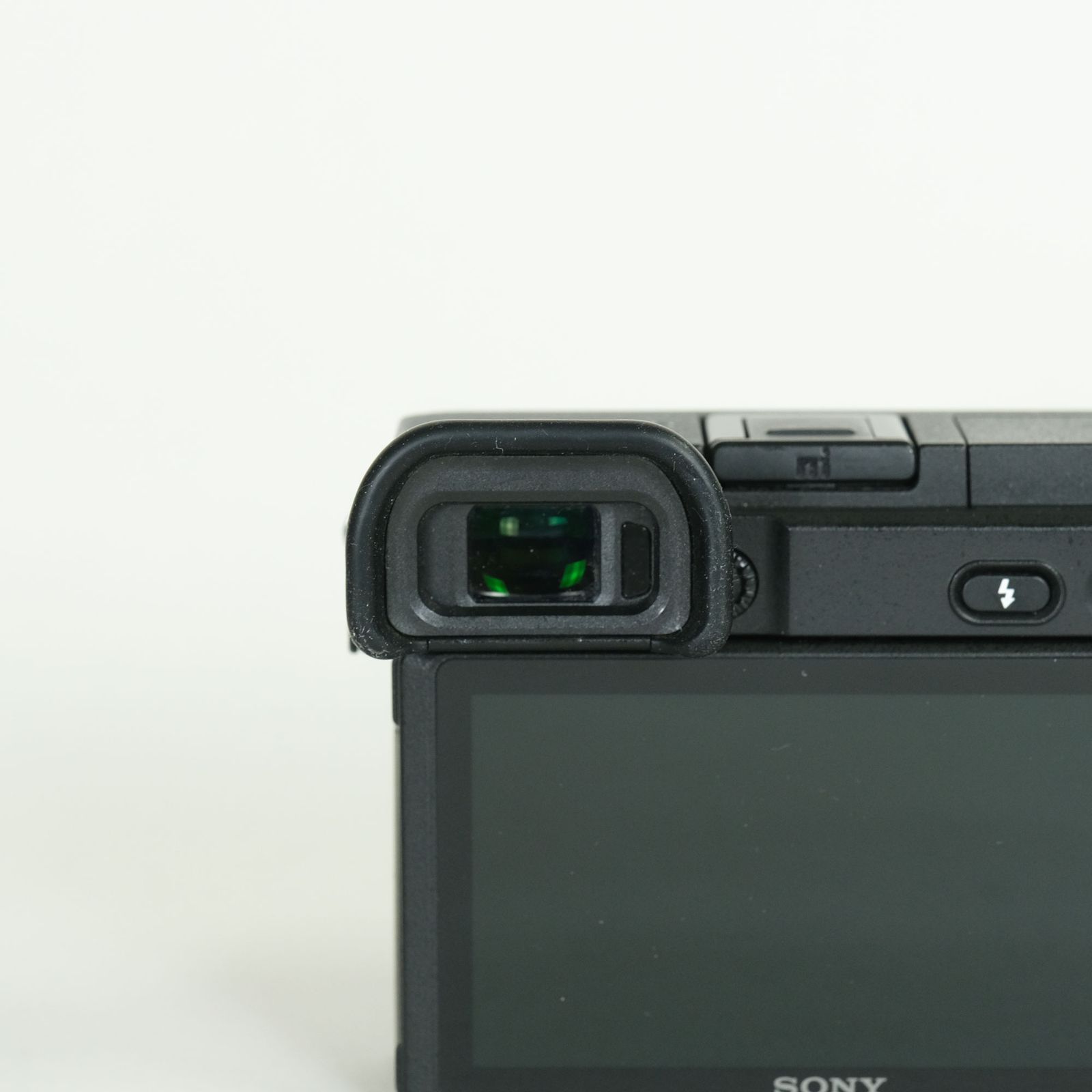 並品 | シャッター数58,966回｜バッテリー2個付] SONY α6400（ILCE 