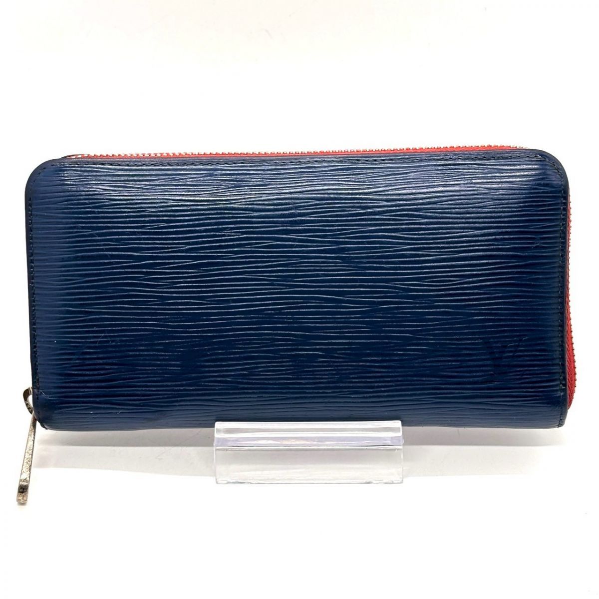 境界線は、美しく曖昧に】 LOUIS VUITTON 長財布 エピ ラウンド