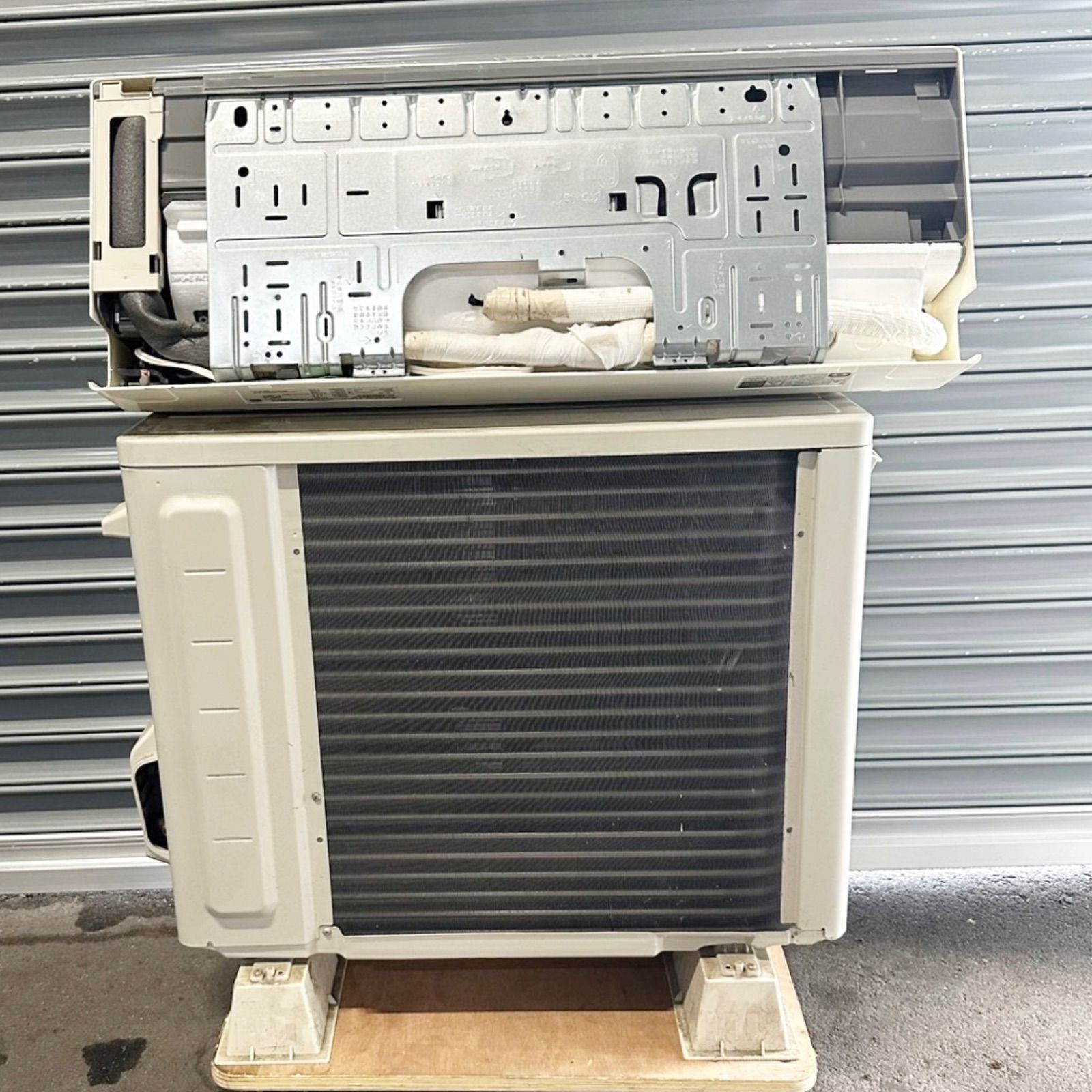 季節、空調家電 2019年製 ダイキン ルームエアコンAN22WES-W