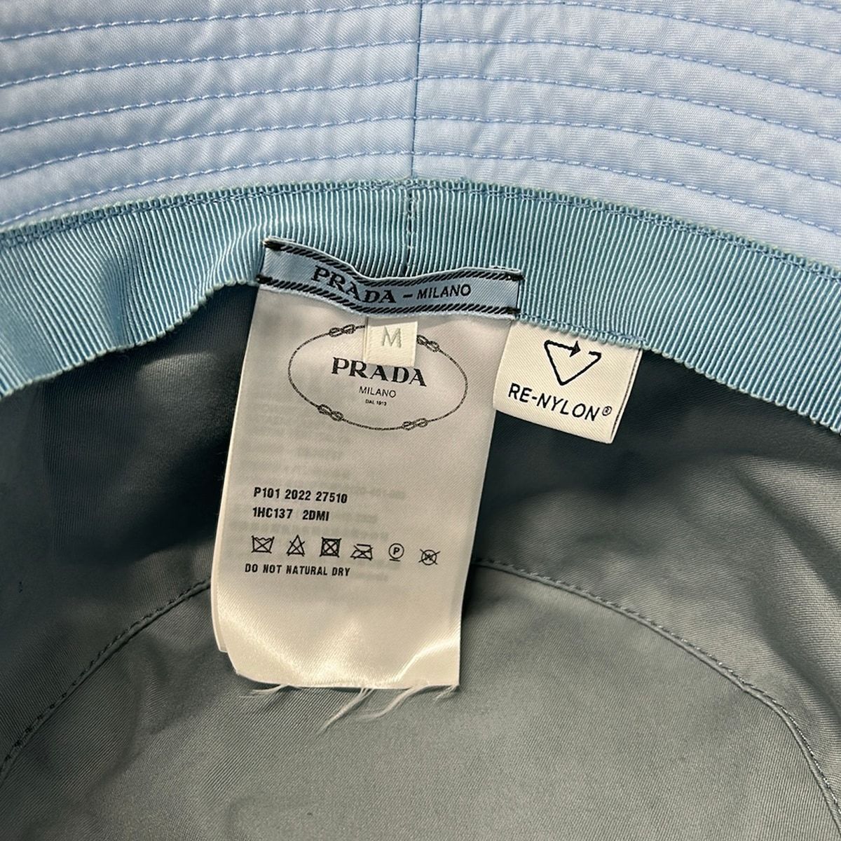 PRADA(プラダ) ハット M Re-Nylon バケットハット ライトブルー PRADA(プラダ) ハット M Re-Nylon バケットハット ライトブルー