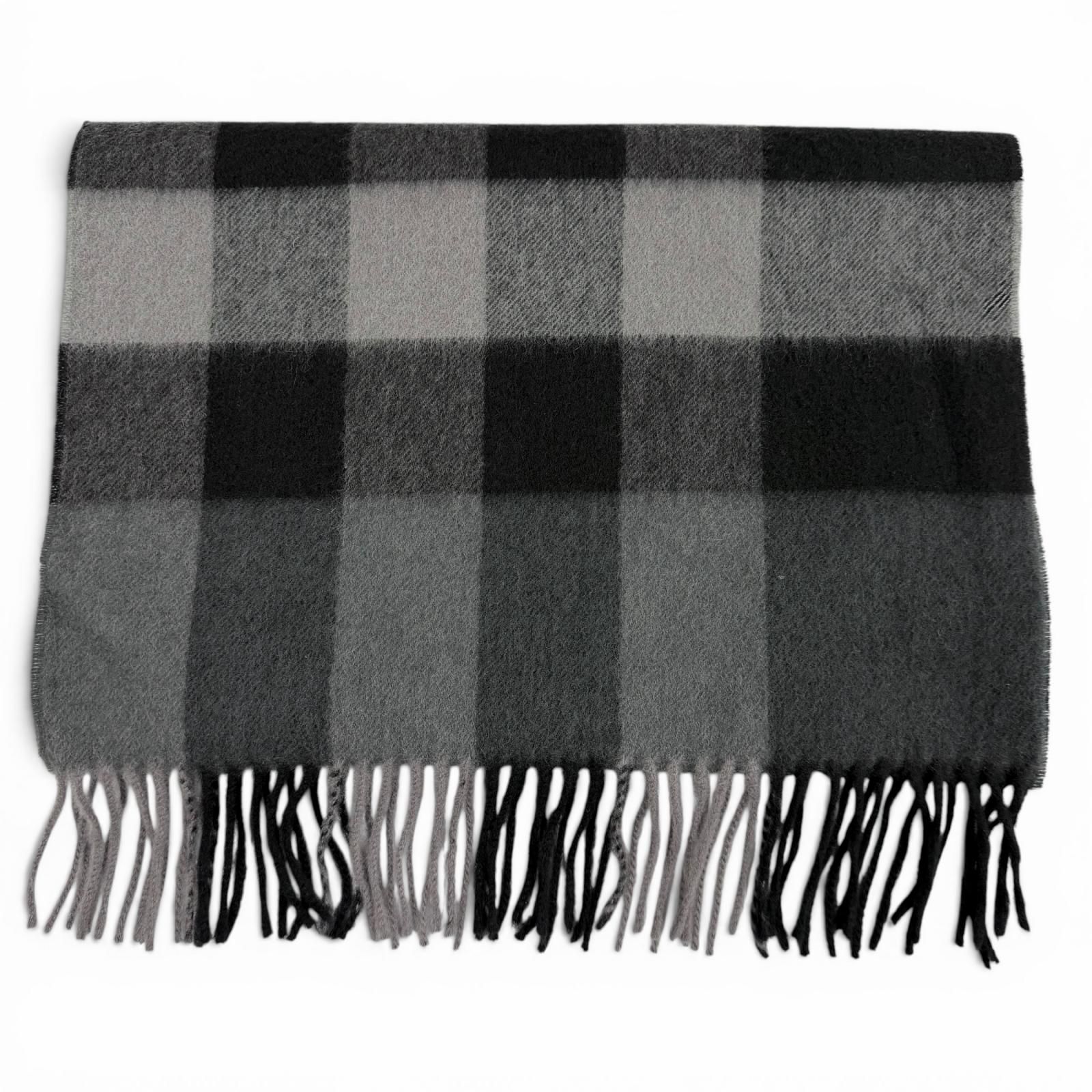 未使用品▼BURBERRY バーバリー 3766770 カシミヤ100% チェック柄 フリンジ付き マフラー ブラック グレー スコットランド製 メンズ 箱付き