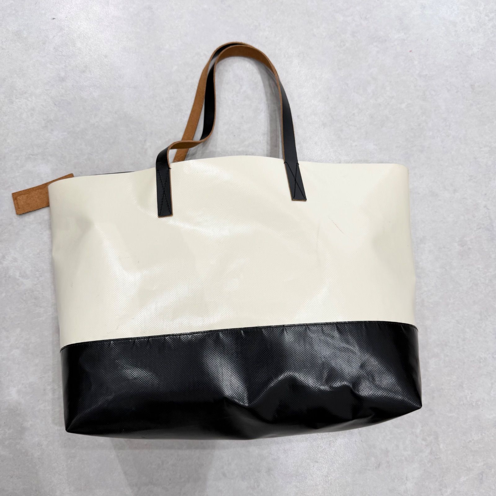 MARNI マルニ PVC トートバッグ バイカラー ホワイト×ブラック - メルカリ