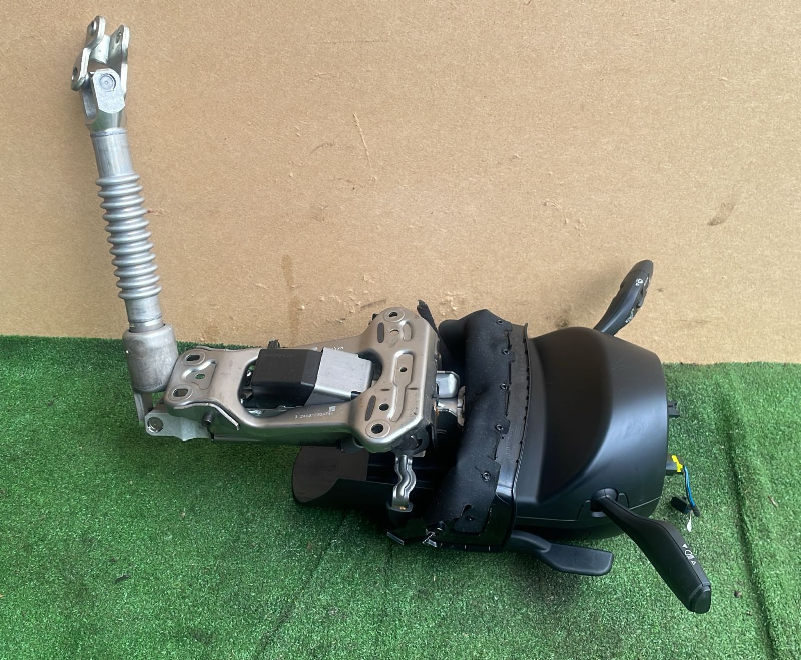 BMW　LDA-2C20　H27　ステアリングコラム　C-7-5303