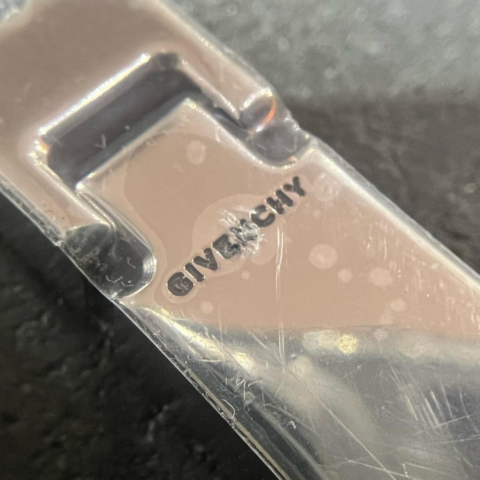 GIVENCHY 4Gパドロック バッグチャーム キーリング ラージ 南京錠