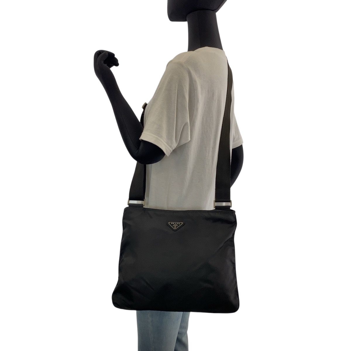 PRADA プラダ テスート 三角ロゴプレート ブラック 黒 シルバー金具