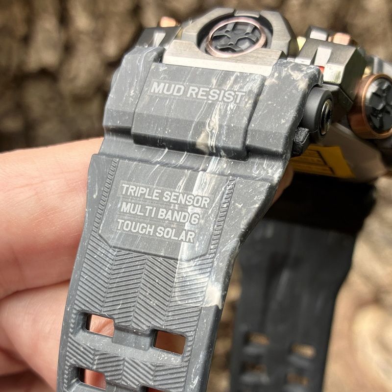 [G-SHOCK（ジーショック）] 【国内正規品】GWG-B1000MG-1A9JR 20気圧防水 ブラック