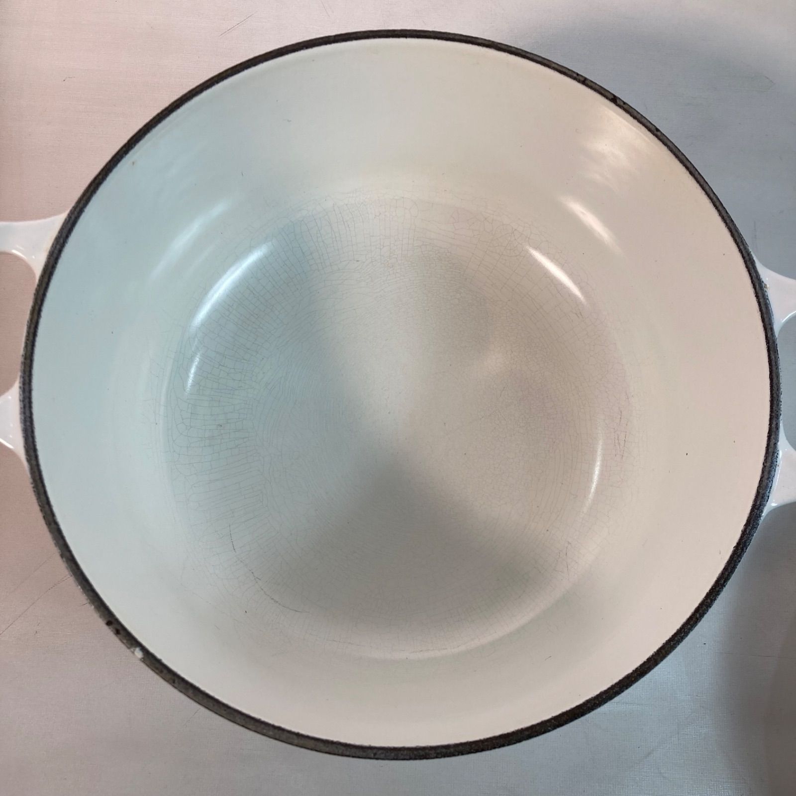 並品】LE CREUSET 両手鍋 ホワイト 20cm - メルカリ