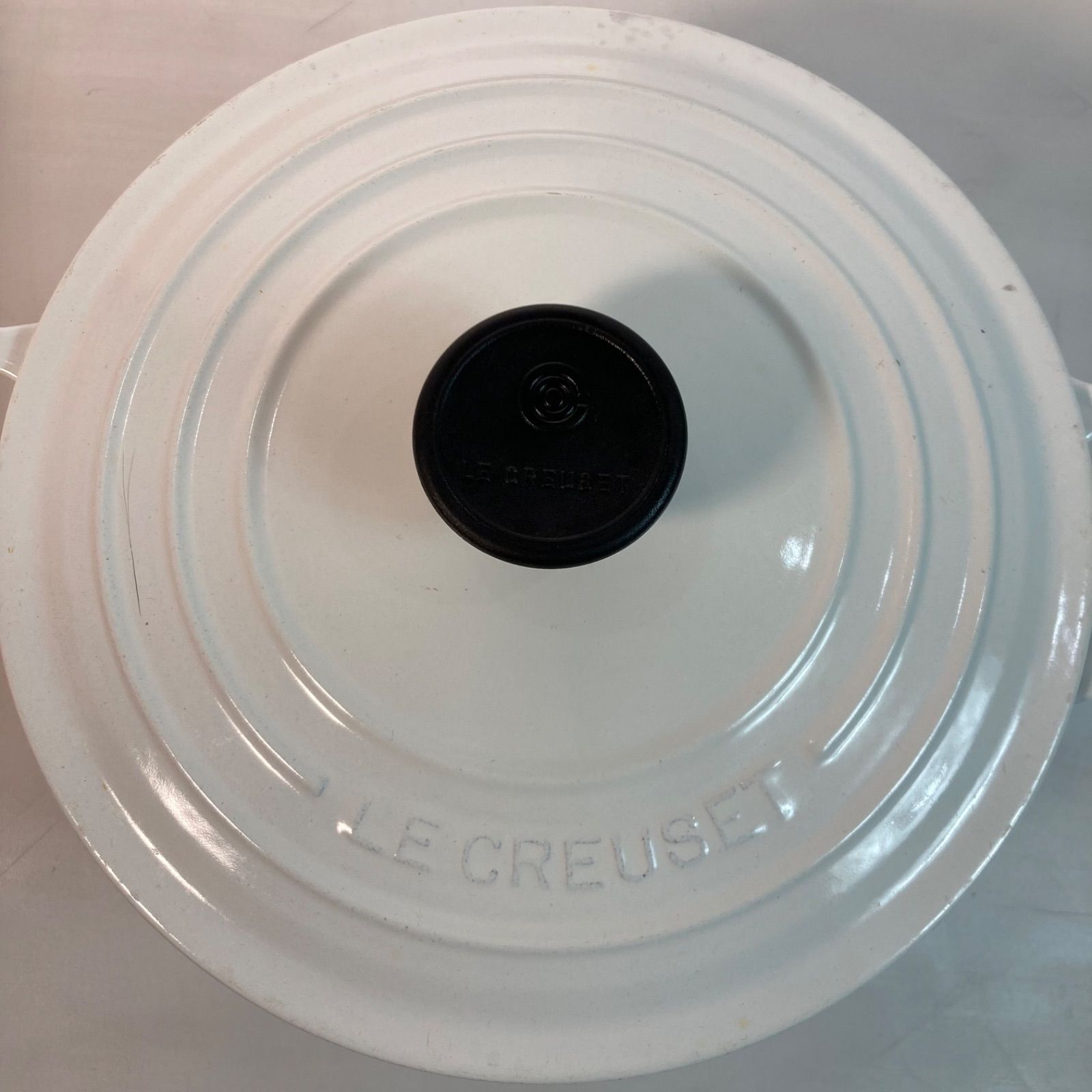 並品】LE CREUSET 両手鍋 ホワイト 20cm - メルカリ