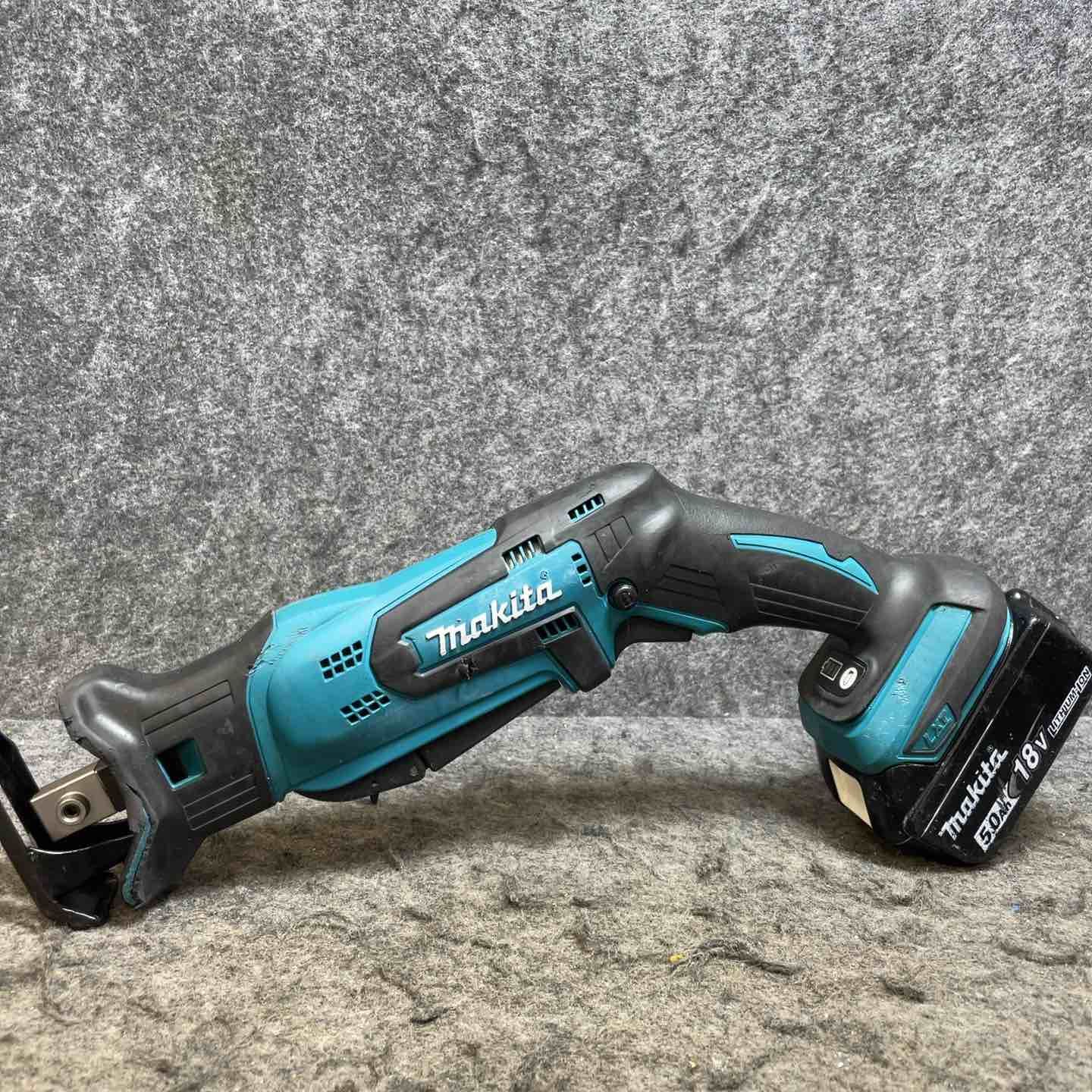 マキタ(makita) コードレスレシプロソー JR184DZ 5.0Ahバッテリー付【桶川店】