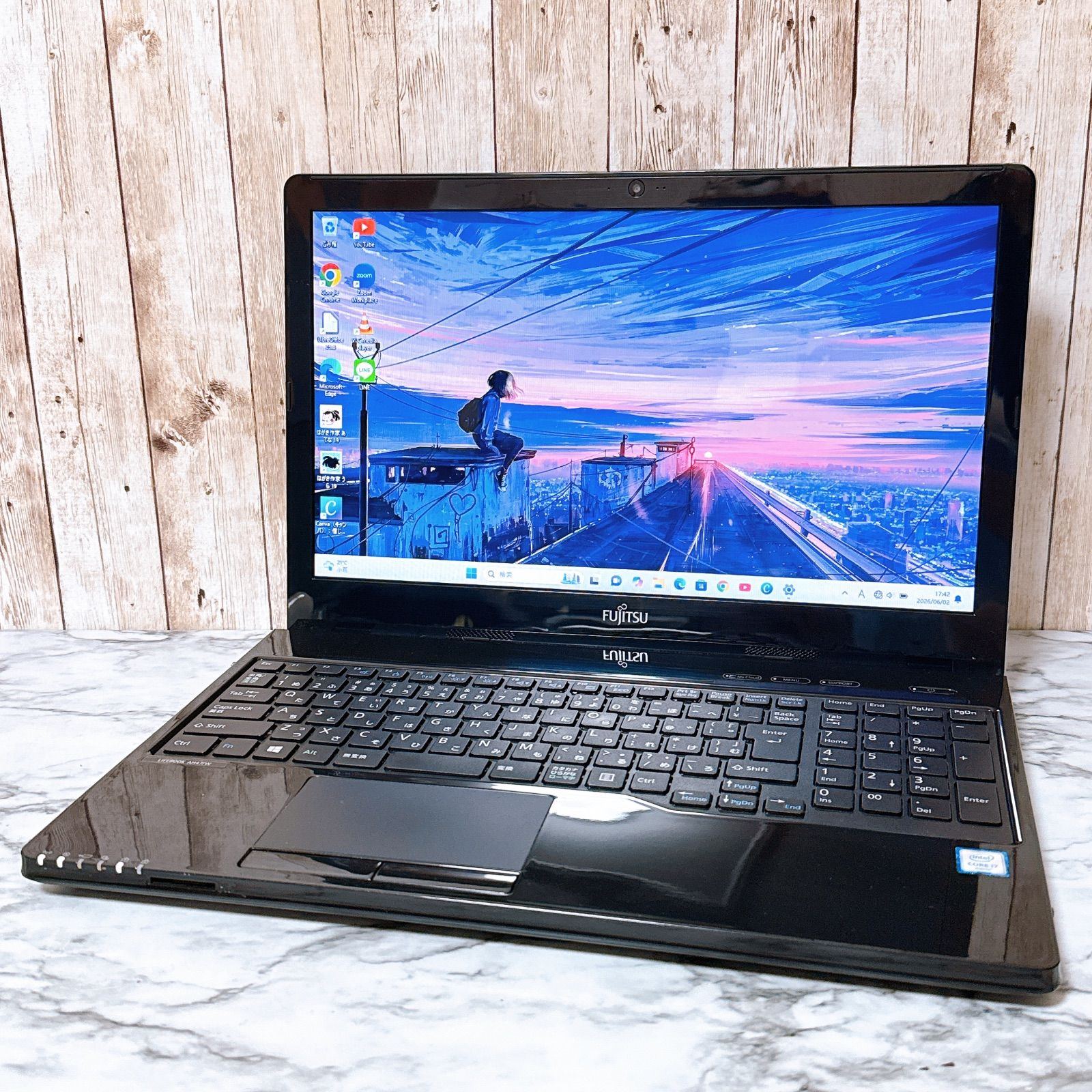 セール中‼高性能i7＆爆速SSD/メモリ8GB✨カメラ付き すぐ使える