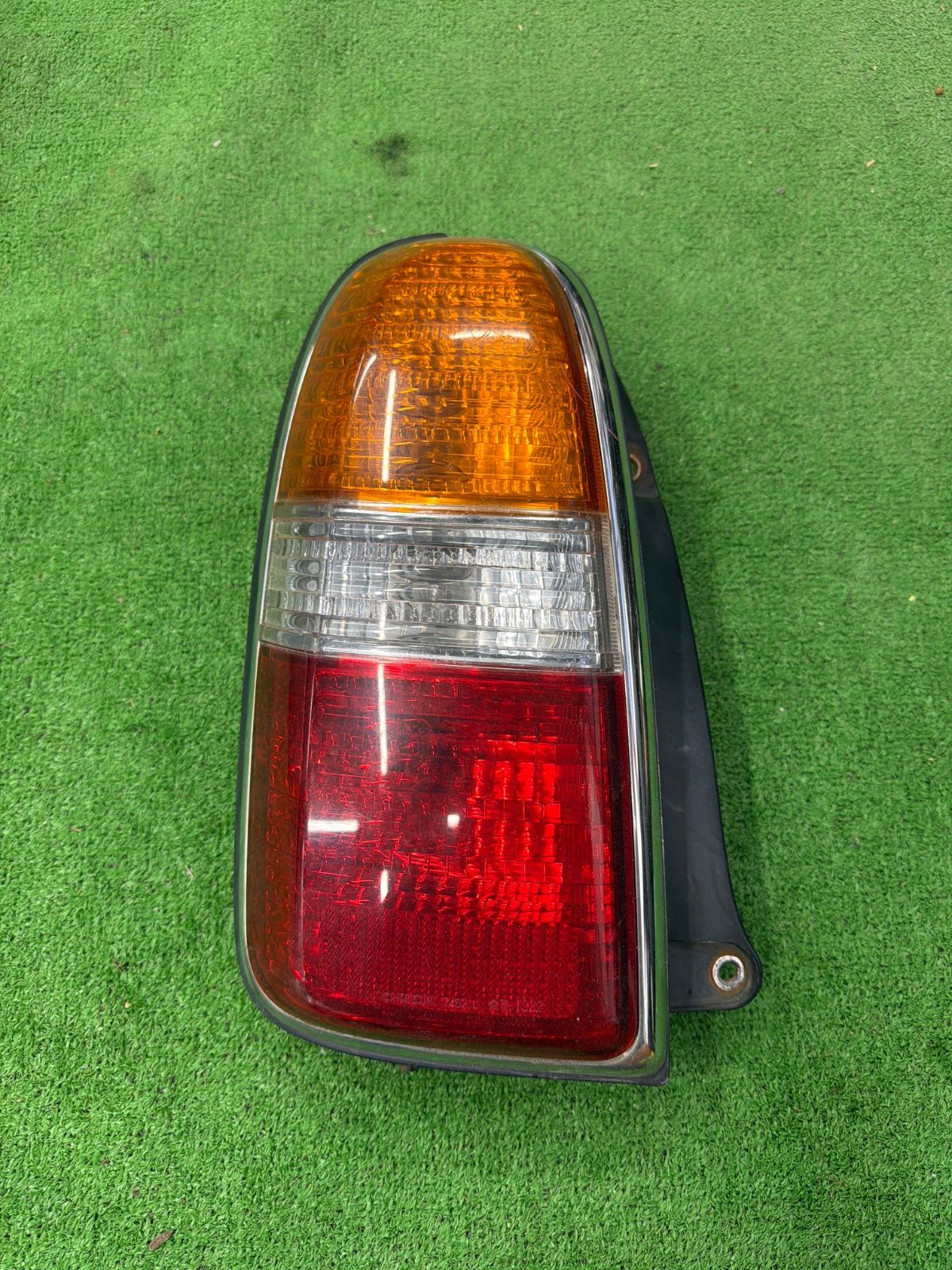 ダイハツ ミラジーノ L700S L710S 純正 左側 テールランプ ICHIKOH