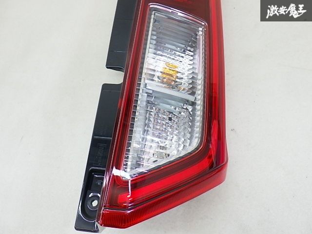 車 【割れ無し！】SUZUKI スズキ 純正 MK94S スペーシア テールライト