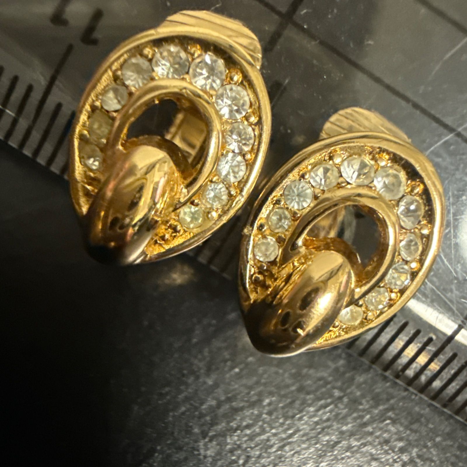 Christian Dior ラインストーン付きイヤリング ゴールド 美品