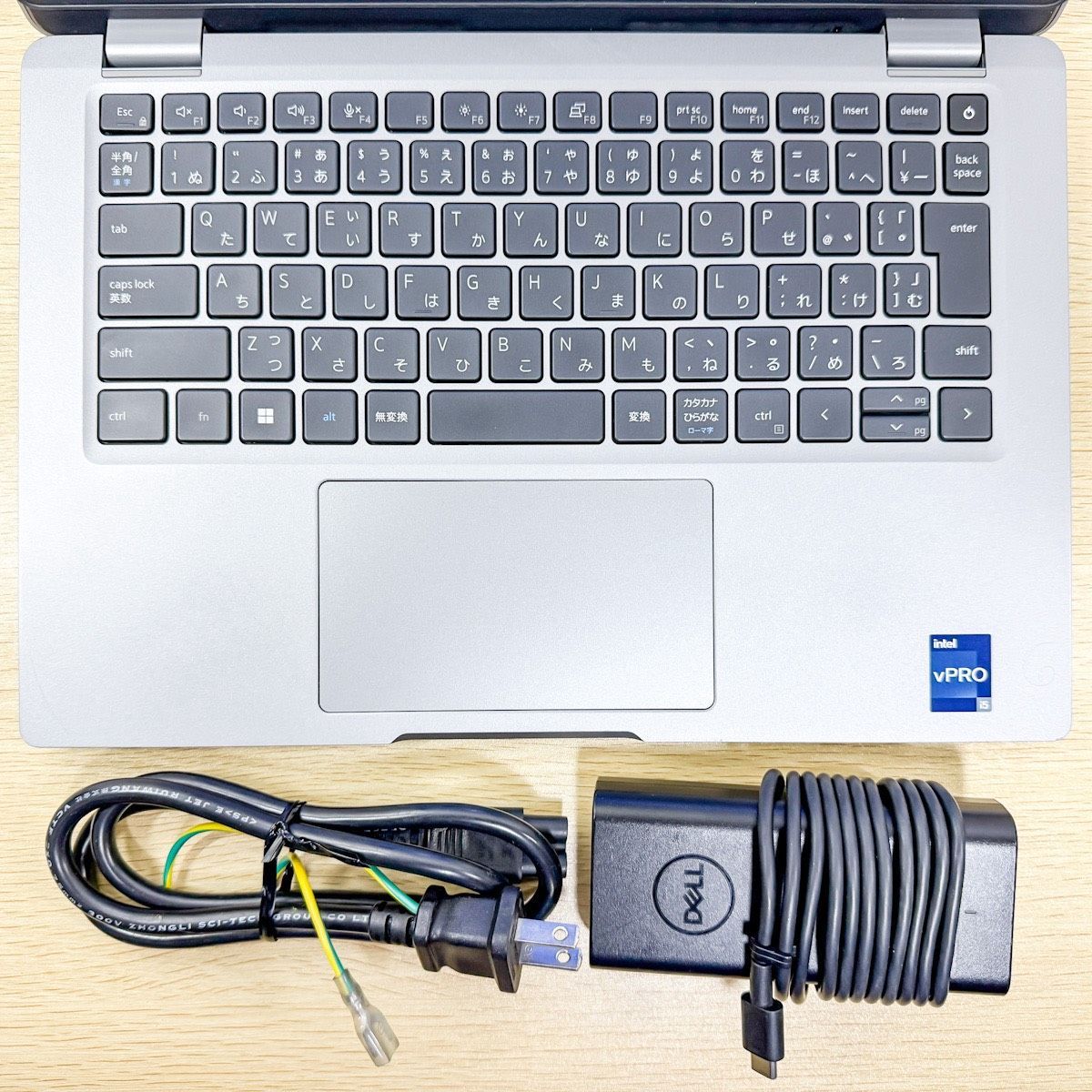美品】DELL Latitude 5330 第12世代 Core i5 16GB 256GB SSD - メルカリ