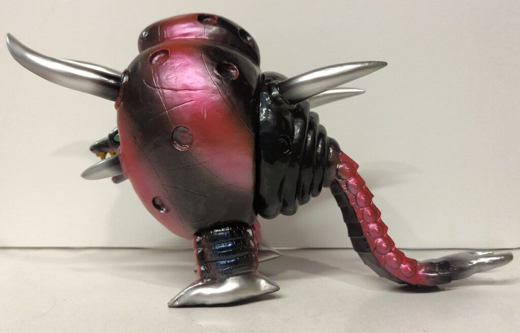 マーミット 怪獣天国 ウルトラマンレオ 円盤生物 ブラックエンド 黒成型 - サムネイル