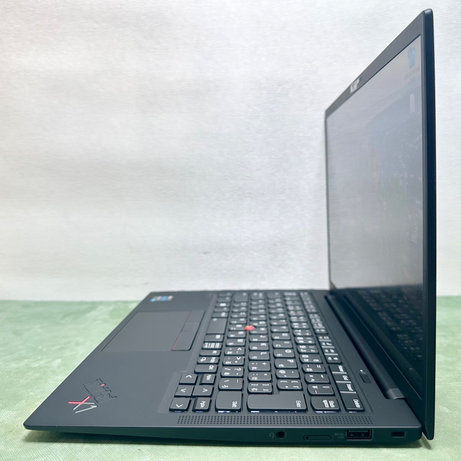 中古 ノートパソコン／ThinkPad X1 Carbon Gen 9／第11世代 i5-1145G7