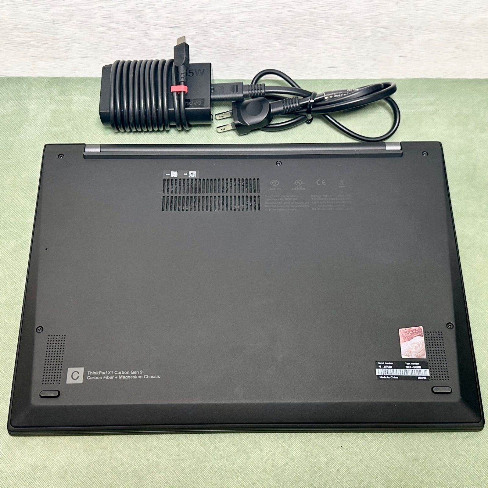 中古 ノートパソコン／ThinkPad X1 Carbon Gen 9／第11世代 i5-1145G7
