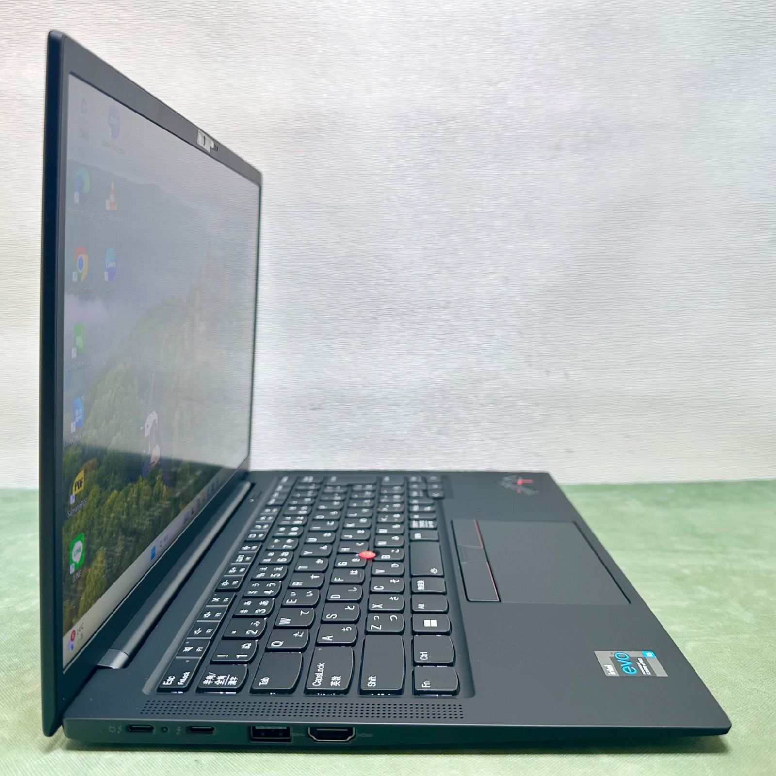 中古 ノートパソコン／ThinkPad X1 Carbon Gen 9／第11世代 i5-1145G7