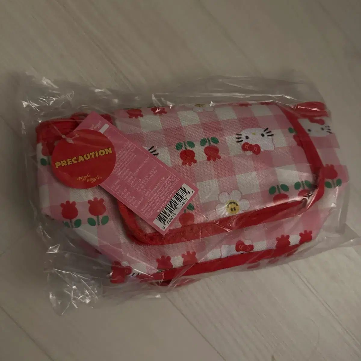 ウィグルウィグル ハローキティ 保冷バッグ 新品