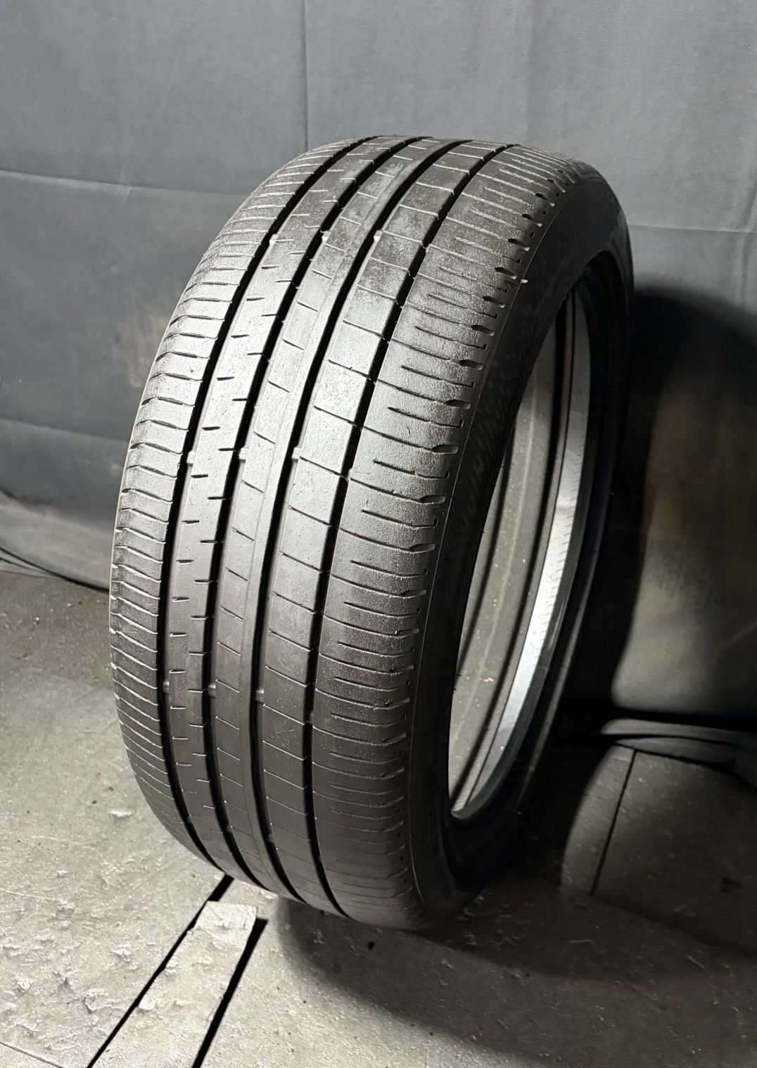 2022年製 約7.6分山 ダンロップ　DUNLOP ビューロ　VEURO VE304 245/45R19 1本 h_2291