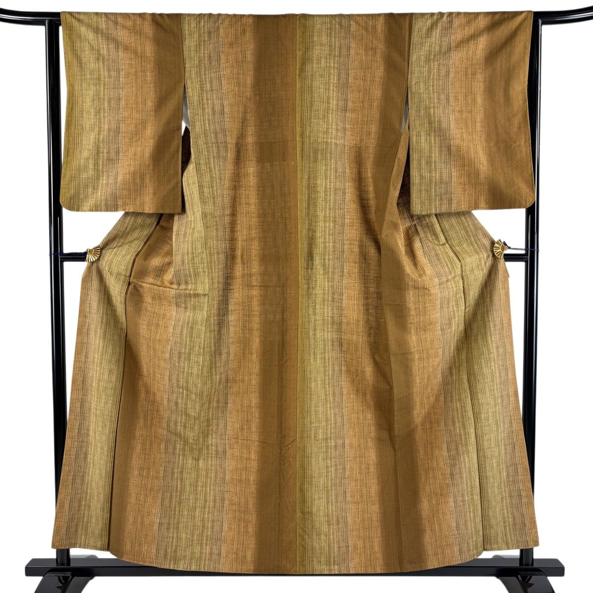 美品】 紬 身丈158cm 裄丈63cm S 袷 よろけ縞 山吹茶色 正絹 秀品 