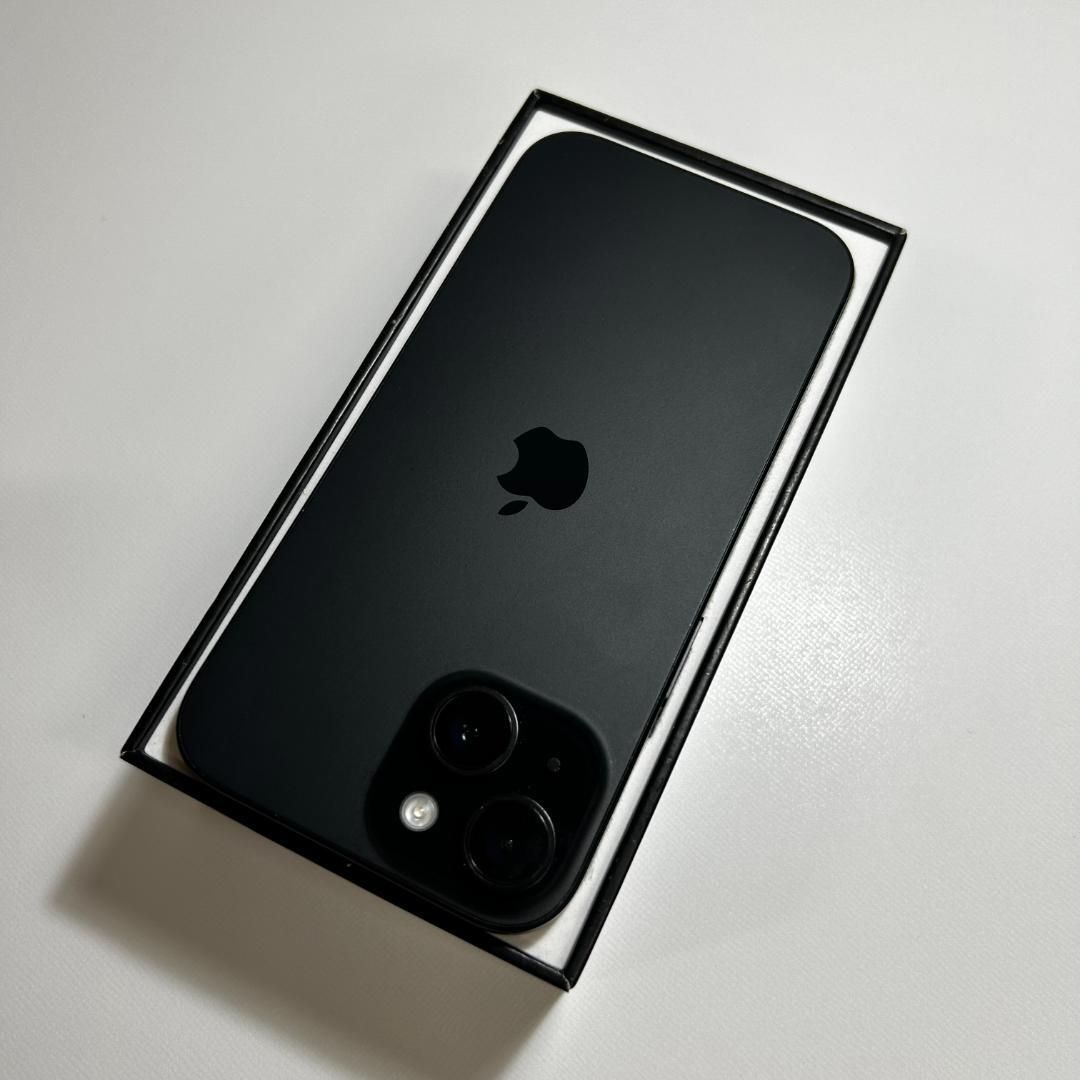 美品 iPhone 15 256GB SIMフリー ブラック - メルカリ