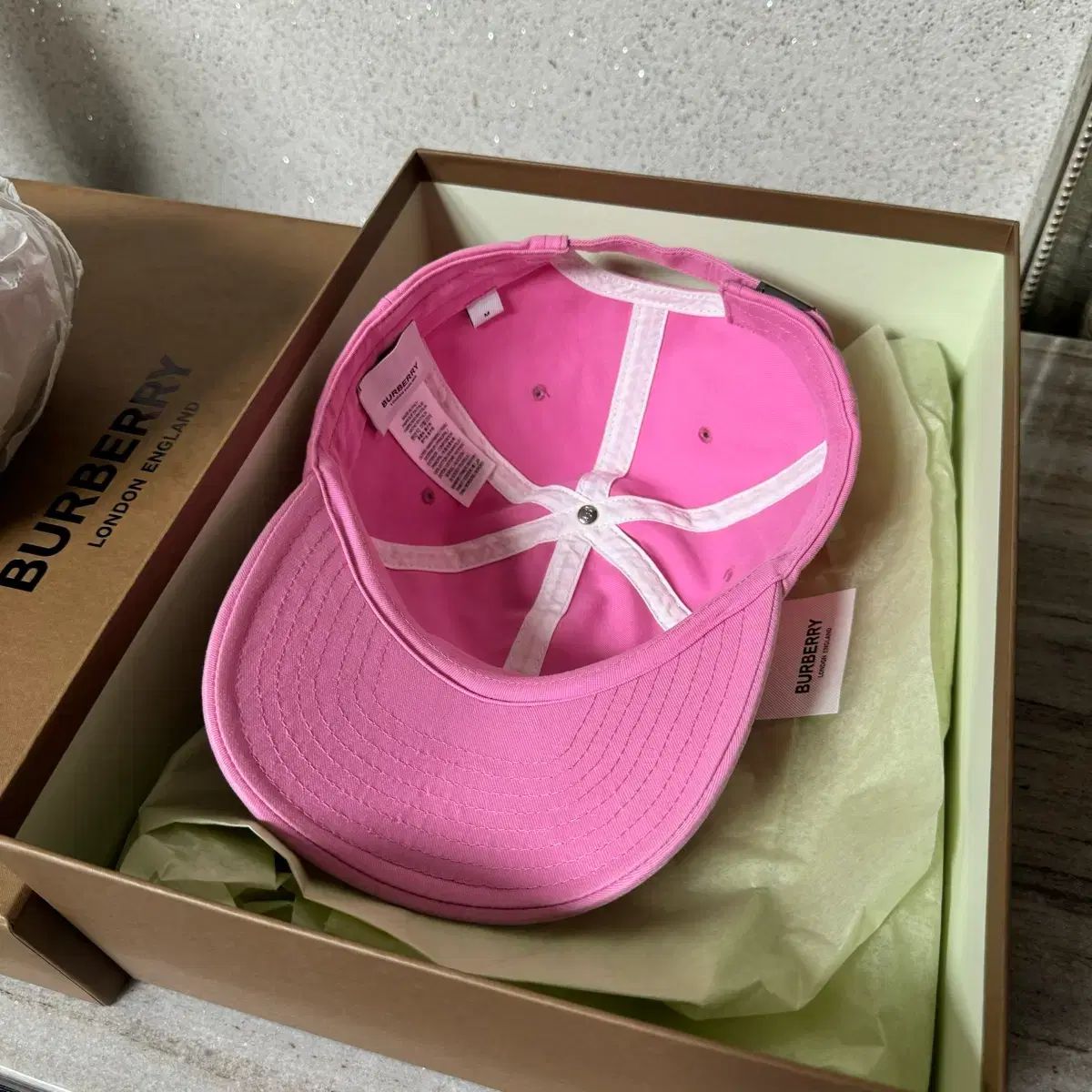 正規品/Mサイズ バーバリー ロゴ ベースボールキャップ ピンク - メルカリ