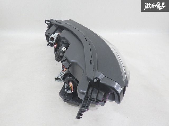 レンズ傷少なめ】 日産 純正 E13 ノート 前期 LED ヘッドライト ヘッド