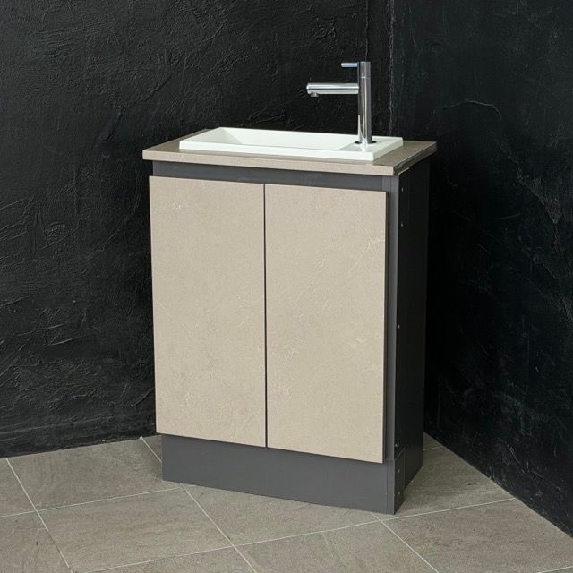 展示品 LIXIL リクシル 手洗いキャビネット セラミック 洗面ボウル Reliance シングルレバー 洗面用水栓セット トイレ 住宅設備 【中古】/ 517128