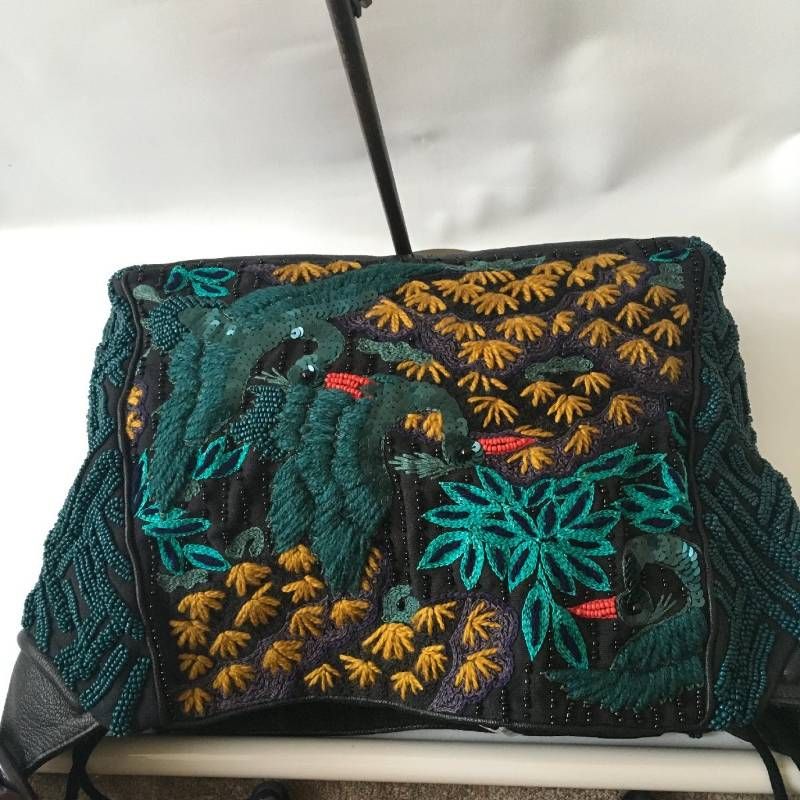 【美品】JAMIN PUECH 鳥型パーティーバッグ 刺繍 ショルダーバッグ 美品 JAMIN PUECH（ジャマンピュエッシュ）鳥 バード 装飾 バッグ