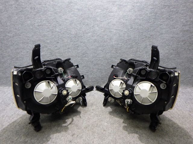 セレナ ヘッドライト 左右 HID キセノン C26 FNC26 前期 100-23097 B