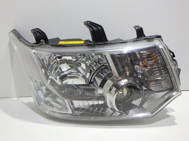 デリカD5 ヘッドライト 左右 HID CV 前期 100-87918 8301C536/D291