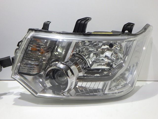 デリカD5 ヘッドライト 左右 HID CV 前期 100-87918 8301C536/D291