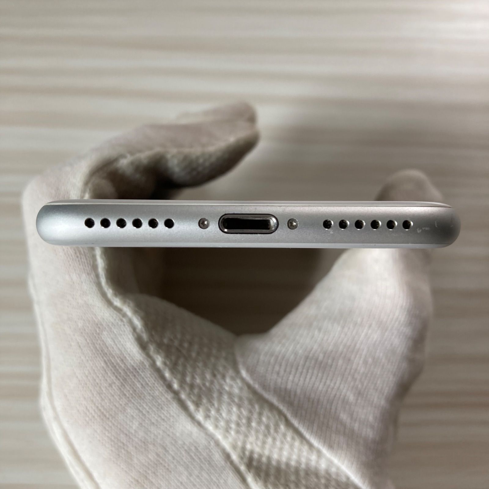 iPhone7 128GB Silver バッテリー88% SIMフリー - メルカリ