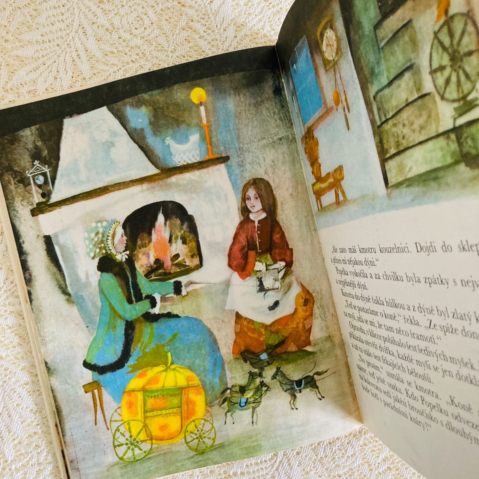 シンデレラ』 チェコ語ヴィンテージ絵本 おとぎ話 洋書・古書 - メルカリ