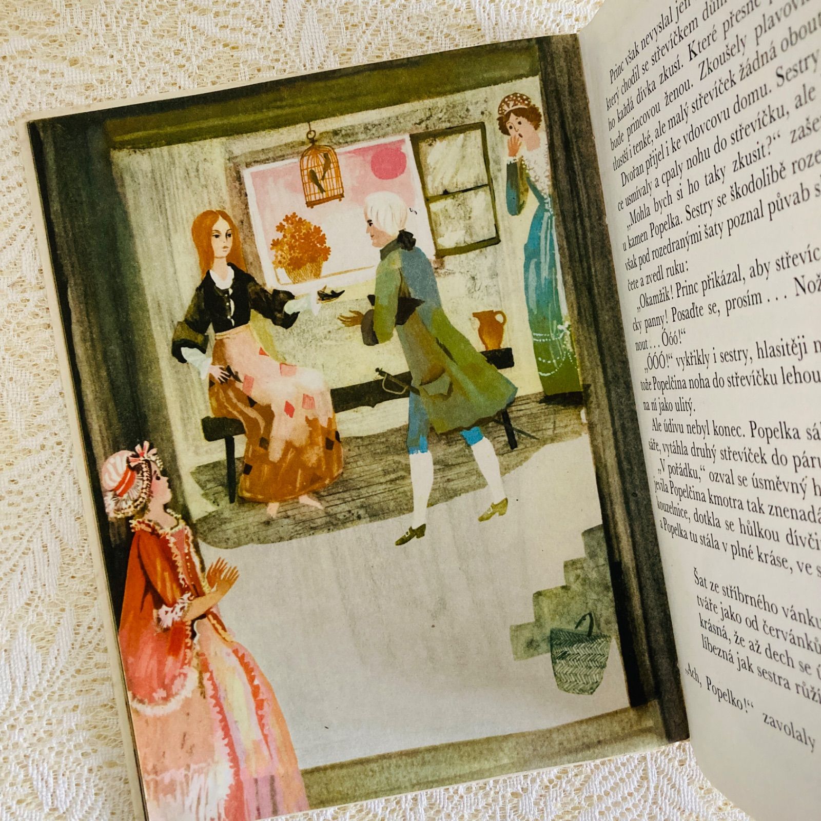 シンデレラ』 チェコ語ヴィンテージ絵本 おとぎ話 洋書・古書 - メルカリ