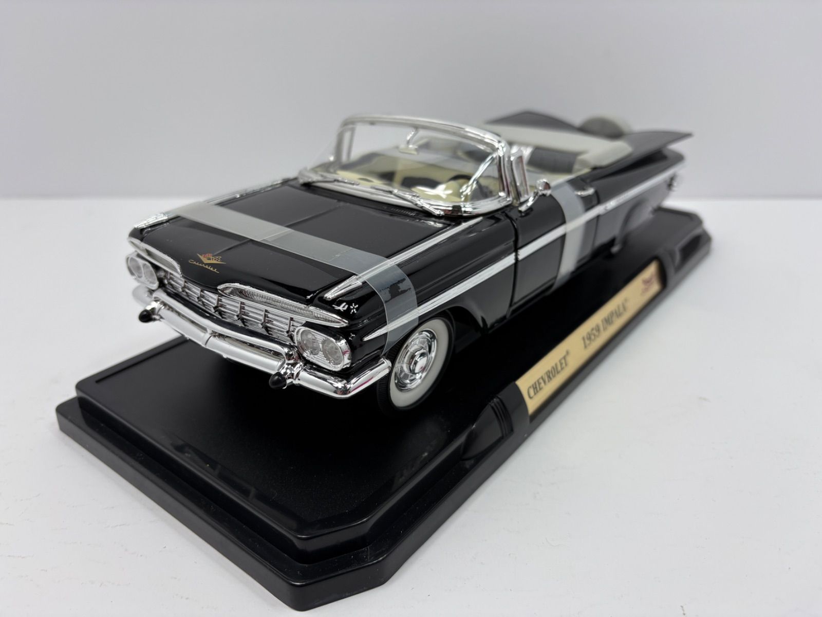 1959 Chevrolet Impala コンバーチブル 1/18 Road Signature シボレー