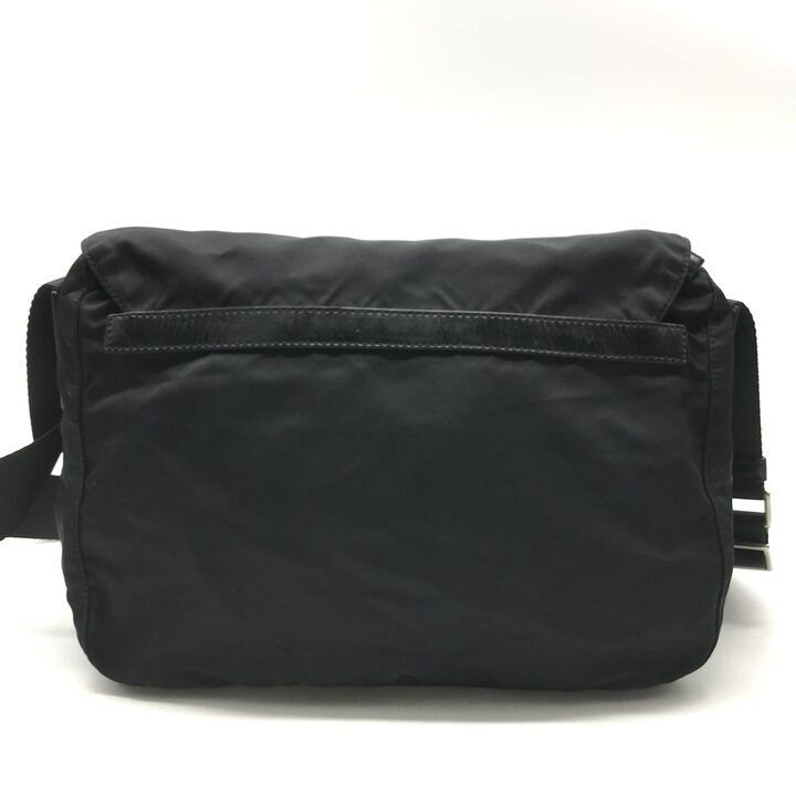 良品 PRADA プラダ 三角ロゴ プレート ナイロン テスート