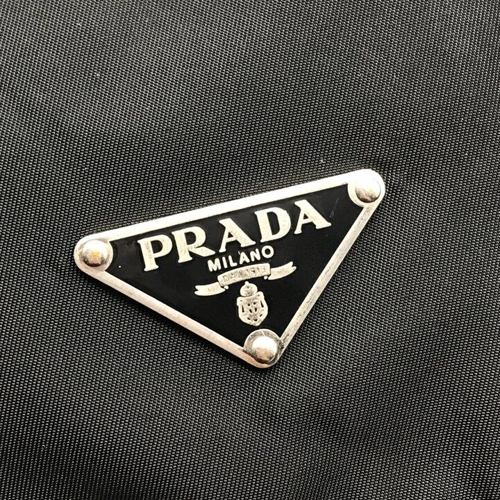 良品 PRADA プラダ 三角ロゴ プレート ナイロン テスート