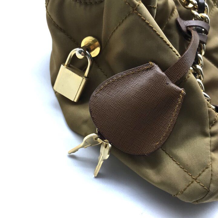 良品 PRADA プラダ ナイロン テスート 三角ロゴ キルティング ミニ