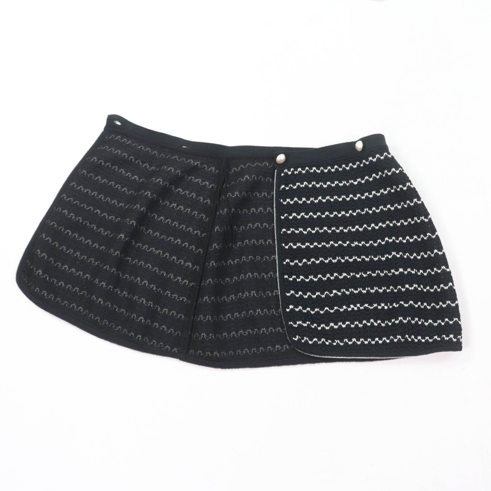 美品☆CHANEL シャネル P49277 ココマークボタン付 台形 ラップ