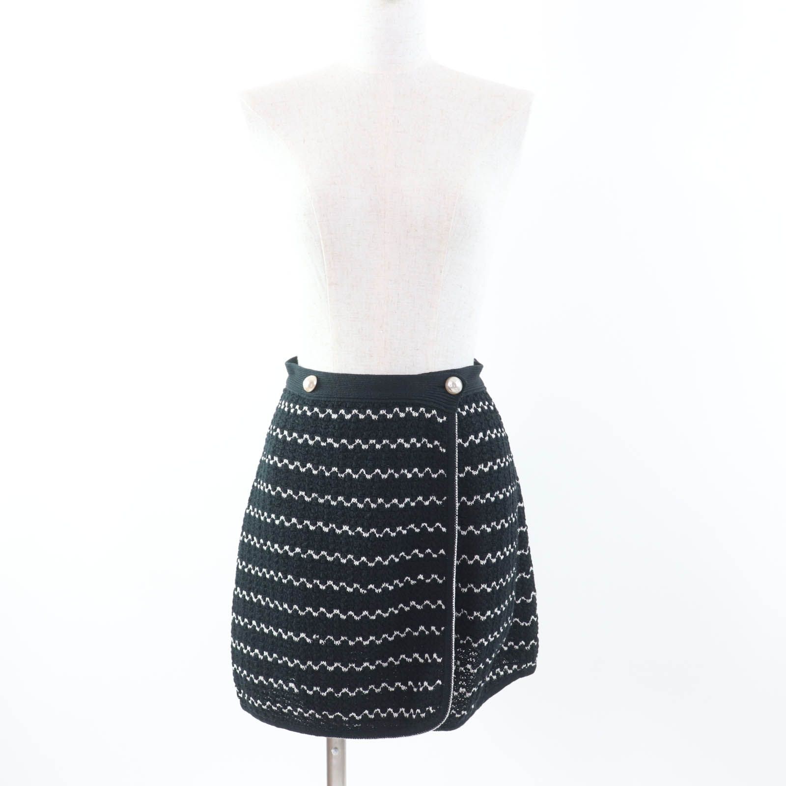 美品☆CHANEL シャネル P49277 ココマークボタン付 台形 ラップ