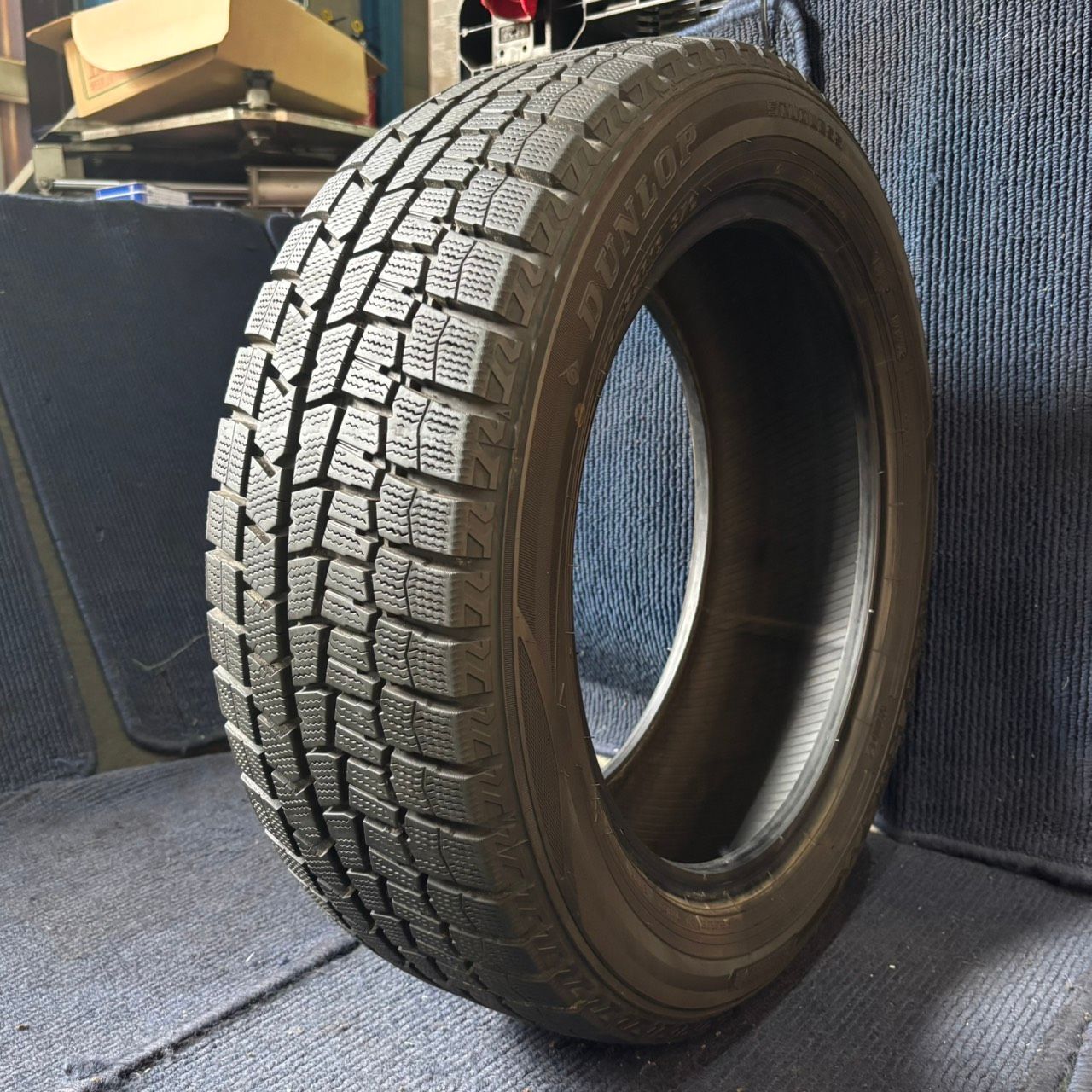 ☆送料無料☆【2023年製造】【溝8分山】DUNLOP WINTER MAXX 1本 195/55R16 スタッドレス ASP3668