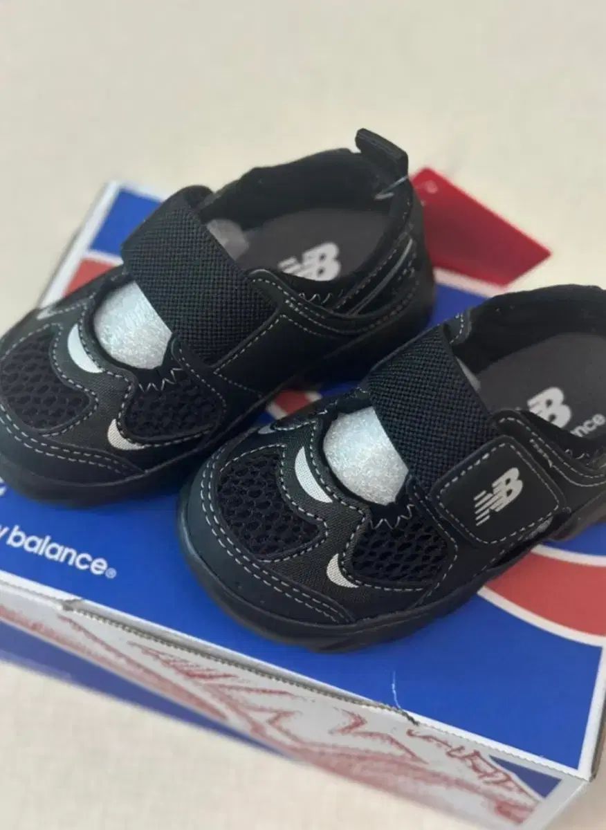 未開封新品 New Balance フリー들 140 ブラック 26 05 31 購入 ブリー