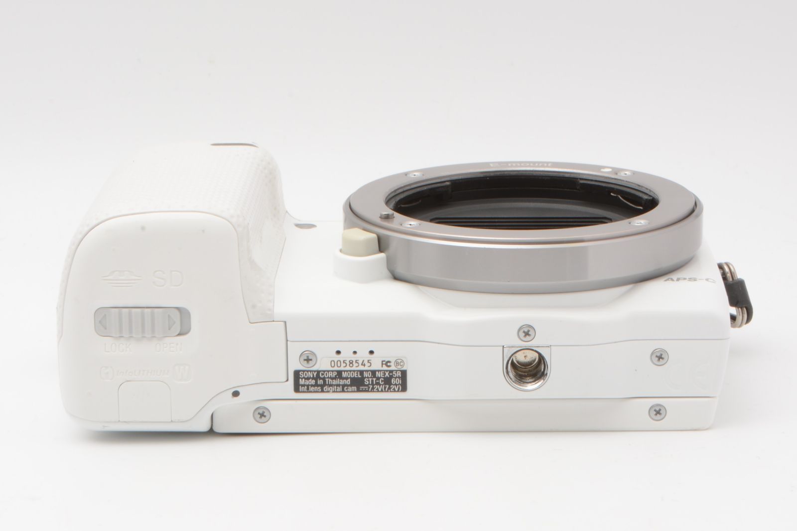 ショット数4850回 SONY NEX-5R ボディ ホワイト 充電ケーブル付き