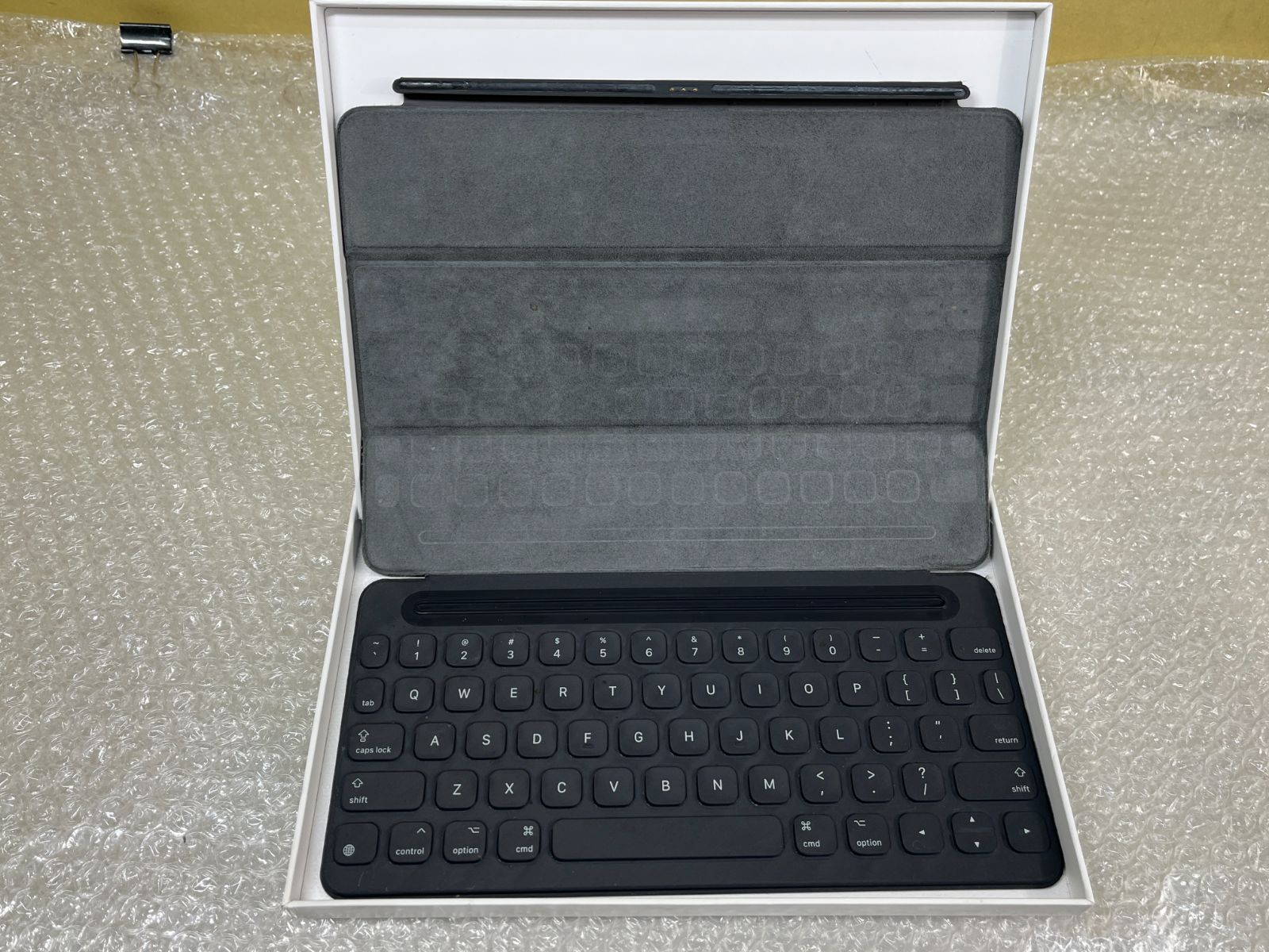 ◇ Apple Smart Keyboard MLA22ZA/A iPad Pro 9.7インチ用 動作未確認