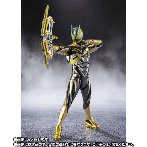 S.H.Figuarts 仮面ライダーゼッツ イナズマプラズマ / 専用輸送箱未
